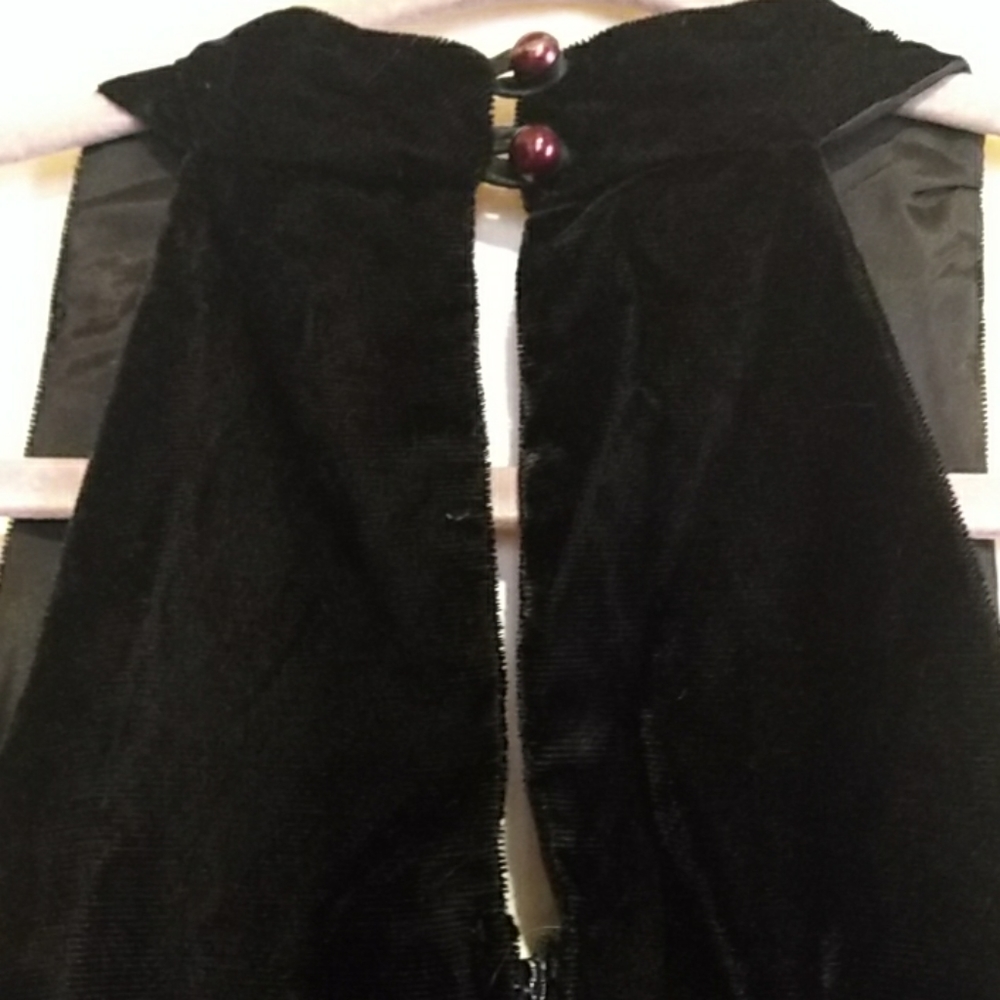 Dress - Picture 3 of 4